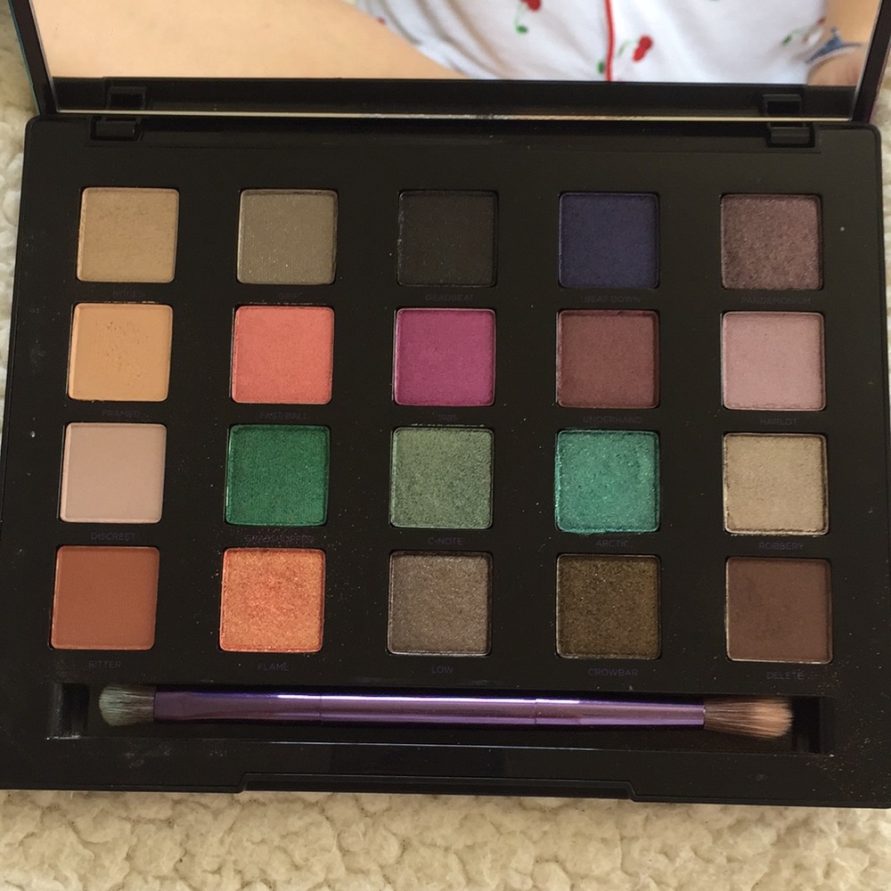 URBAN DECAY VICE PALETTE